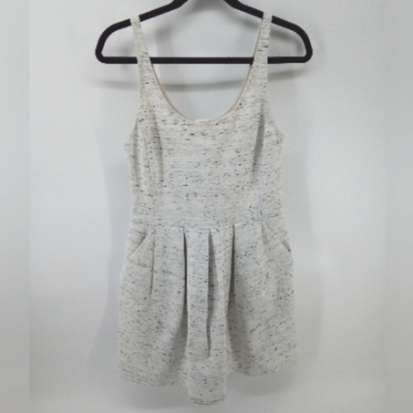 Aritzia Wilfred Paradox Heather White Black Mini Skater Dress Pleated 6 - Picture 5 of 13